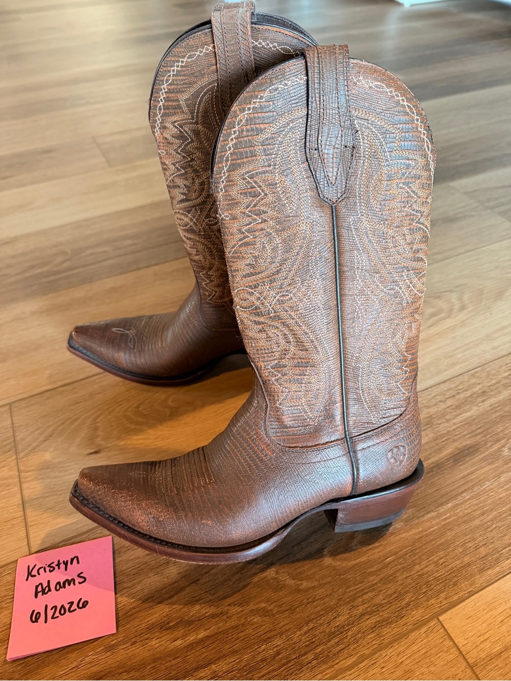 🤠Ariat Western Boots – Women’s Size 7🤠